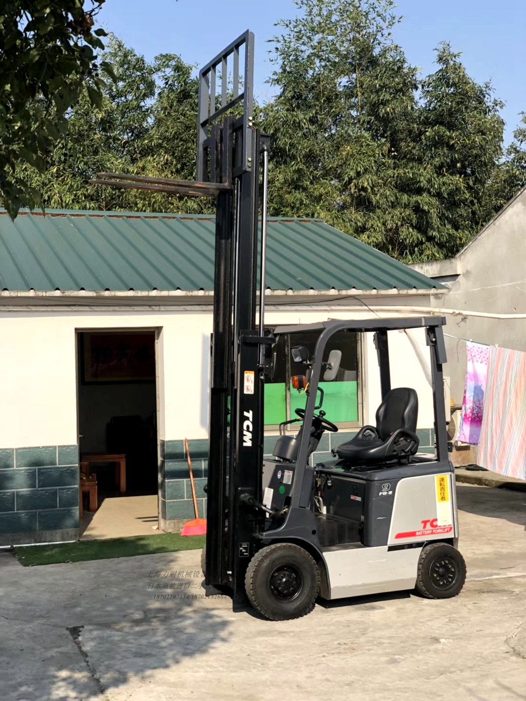 新到 日本原裝進(jìn)口 TCM二手電動叉車 0.9噸平衡重式電瓶叉車
