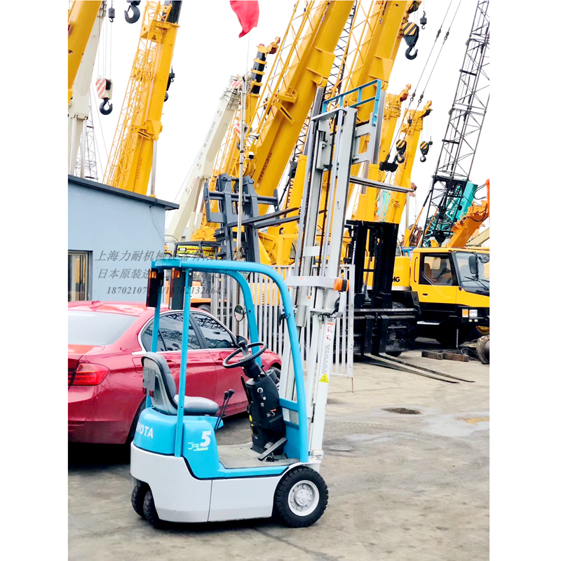 現(xiàn)貨原裝小型進(jìn)口豐田0.5噸二手電動叉車電動堆高搬運車